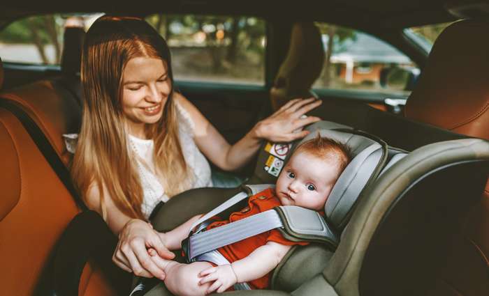 Kindersitze gehören in jedes Auto, mit dem Kinder gefahren werden.  ( Foto: Adobe Stock -  EVERST )