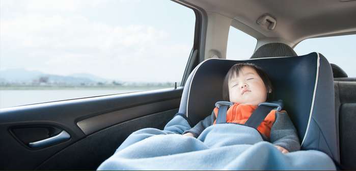 Die idealen Kindersitze für Reisen mit dem Auto: Kinder sicher unterwegs ( Foto: Adobe Stock - maco )