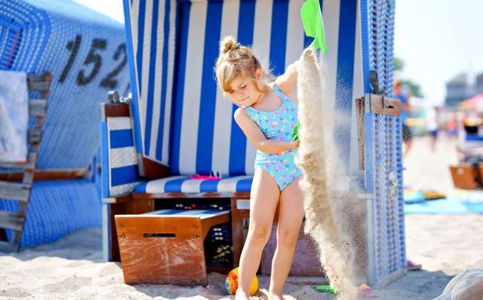 Der Ostseeurlaub mit Kindern wird nie langweilig. ( Foto: Adobe Stock -  Irina Schmidt_)