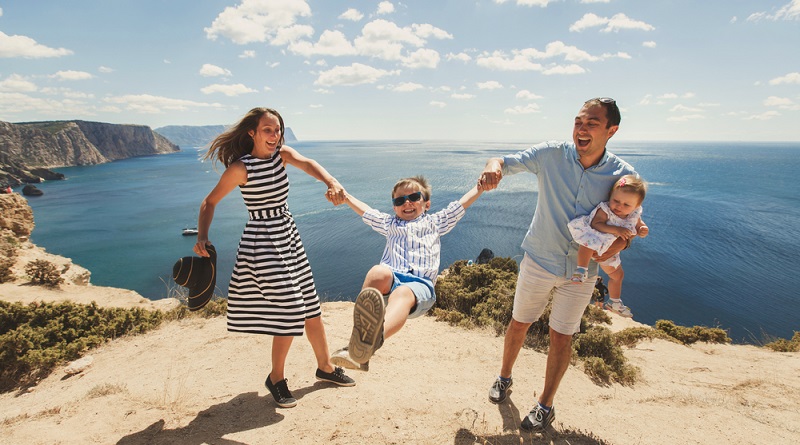 Wohin reisen mit einem Baby oder Kleinkind?  (Foto: Shutterstock-_Studio Peace )