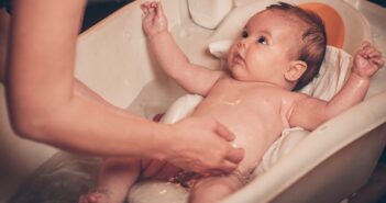 Säuglingspflege: Tipps & Hinweise zur Pflege Ihres Babys