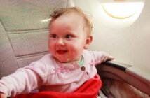 Babynahrung im Flugzeug? Alles, was Du für die Zwerge im Flieger brauchst! (Foto: shutterstock - NadyaEugene)