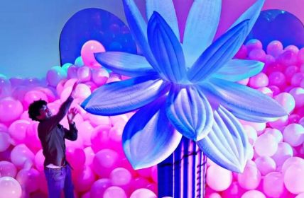 Bubble Planet kommt mit farbenfroher Erlebniswelt endlich nach (Foto: Semmel Concerts Entertainment GmbH)